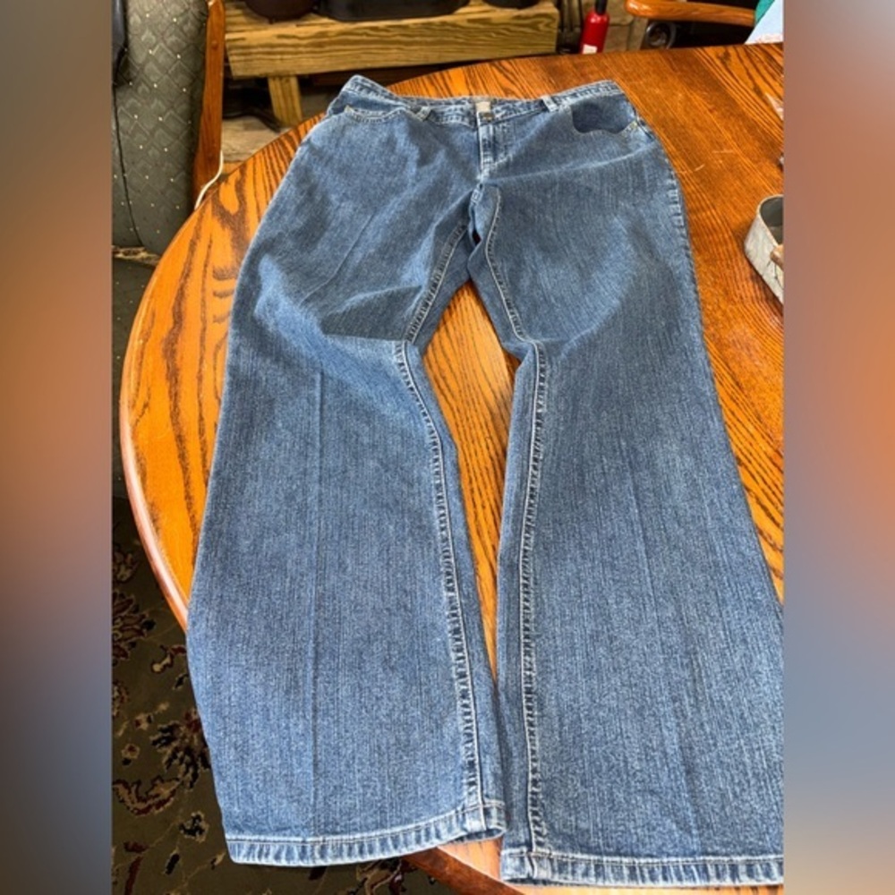 Additions by Chicos size 1.5 size m/10 short awesome wash EUC wide leg stretch